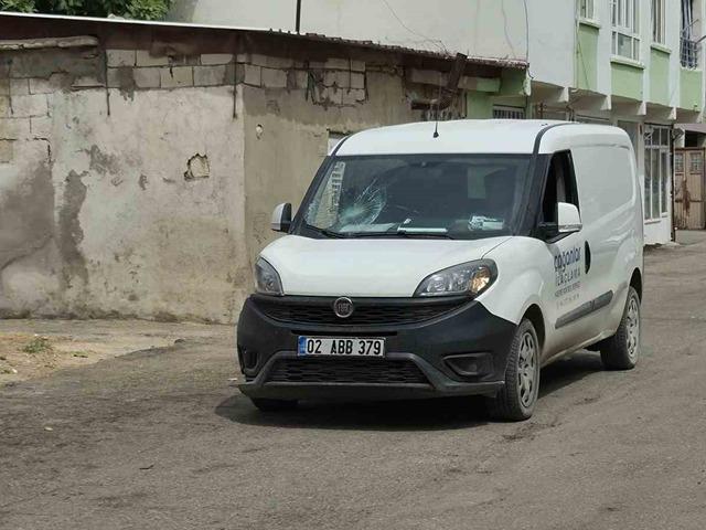 Motosiklet ile otomobil &ccedil;arpıştı: 1 yaralı