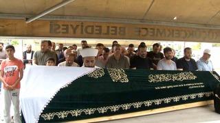 Zeytinburnu’ndaki İETT otobüs kazasında hayatını kaybeden kadın son yolculuğuna uğurlandı