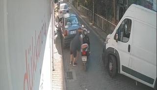 Noter &ccedil;ıkışı d&uuml;ş&uuml;r&uuml;len 100 bin lirayı b&ouml;yle alıp ka&ccedil;tı