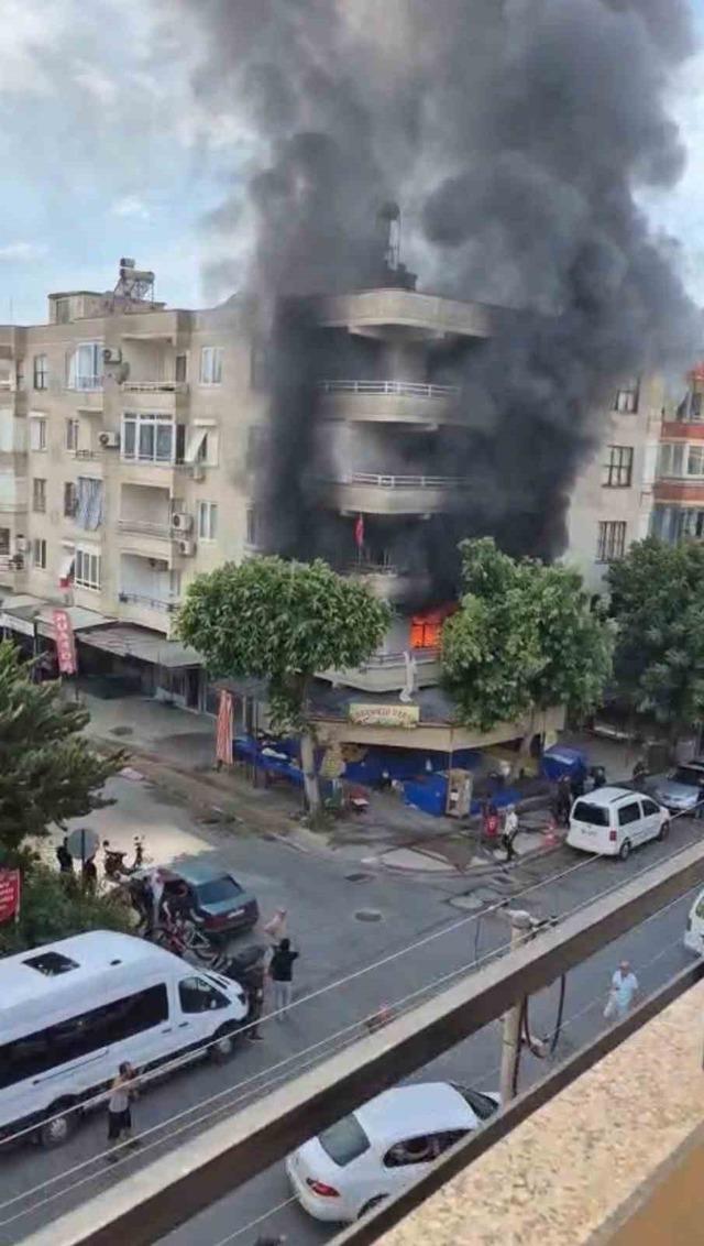 Alanya’da alevlere teslim olan dairede 3 çocuk dumandan etkilendi 4