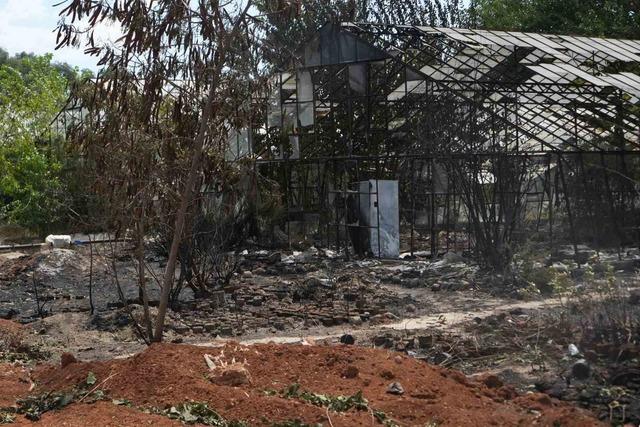 Mahalledeki yangın 80 yaşındaki çiftin evini ve hatıralarını yaktı 6