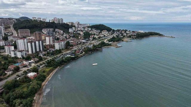 Fatsa&rsquo;da denizde s&uuml;r&uuml;klenen konteyner paniğe yol a&ccedil;tı 5