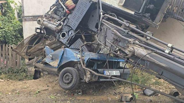 Karabük-Bartın yolunda feci kaza: Tır devrildi, 2 kişi hayatını kaybetti 4