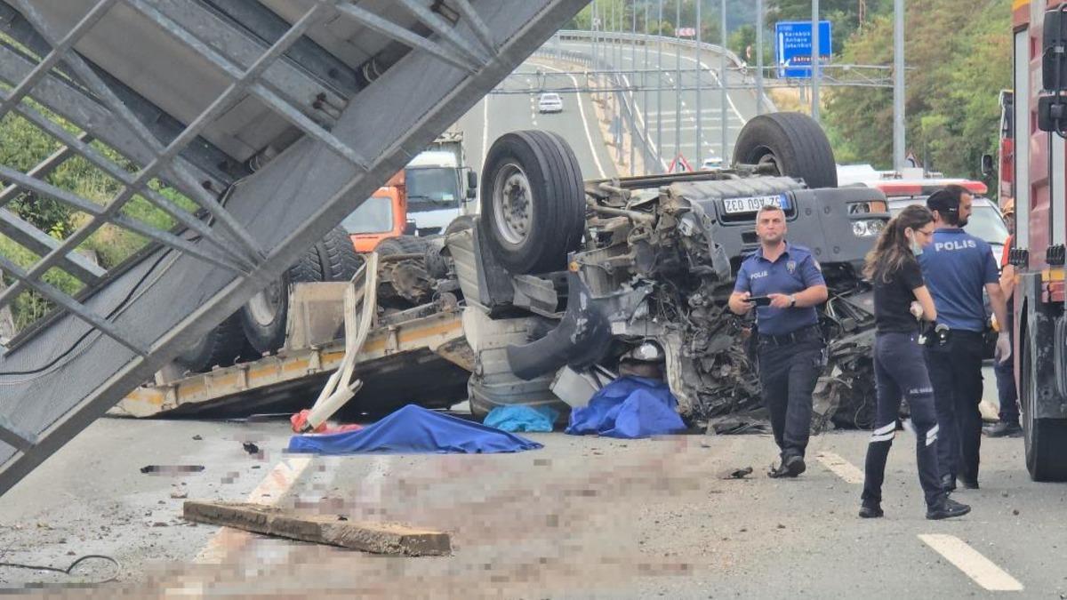 Karabük-Bartın yolunda feci kaza: Tır devrildi, 2 kişi hayatını kaybetti - Güncel Haberler