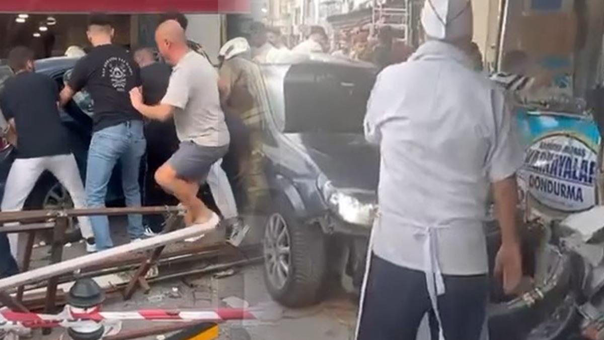 İstanbul'da otomobil yayaların arasına daldı! Yaralılar var - Gündem Haberleri