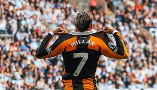 Hull City'den Premier Lig'e tarihi başlangı&ccedil;! Acun Ilıcalı'nın takımı zirveye y&uuml;r&uuml;yor