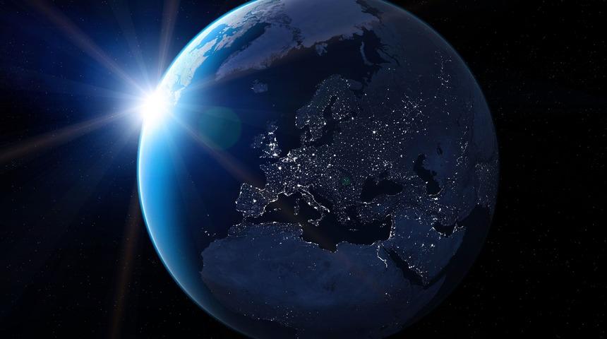 Şaka değil: D&uuml;nya bug&uuml;n daha yavaş d&ouml;n&uuml;yor!