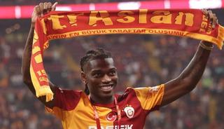 Galatasaray'ın yeni yıldızı Rafael Leao i&ccedil;in ma&ccedil; sonu olay iddia! Ortalık karışacak