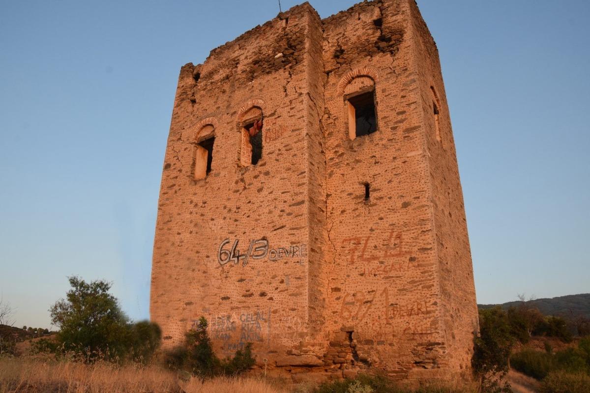 Ayakta kalabilen son 4 ten 1 i: 1300 yılından beri o ilimizi süslüyor 3