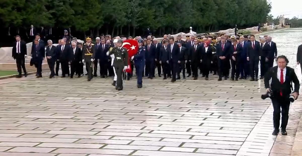 Son dakika | 30 Ağustos ta Ata nın huzurundalar! Devlet erkanından Anıtkabir ziyareti 2