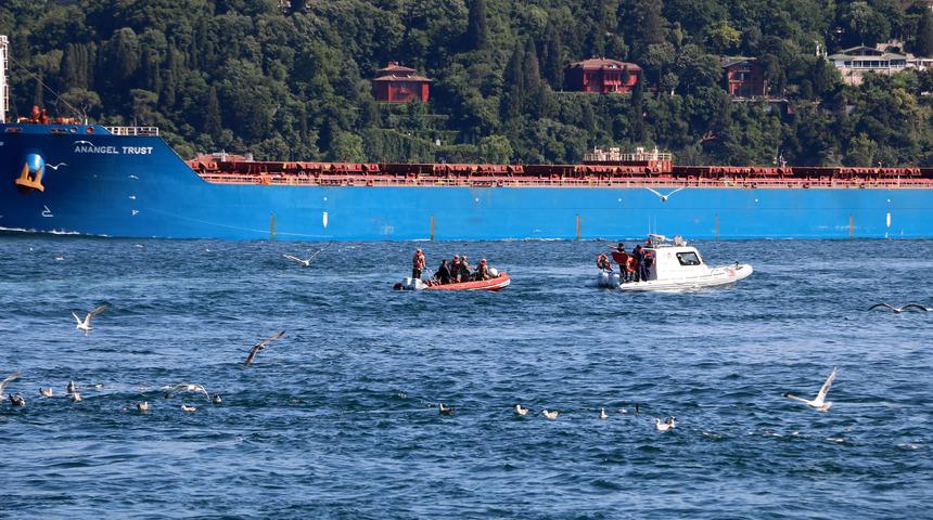 FSM K&ouml;pr&uuml;s&uuml;'nden atlayan bir gen&ccedil; boğazda kayboldu