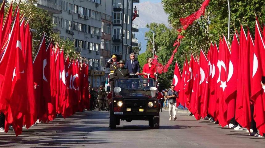 Antalya&rsquo;da 30 Ağustos coşkusu yaşandı