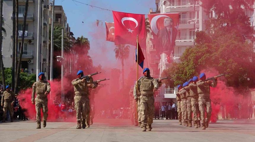 Mersin&rsquo;de 30 Ağustos Zafer Bayramı coşkuyla kutlandı