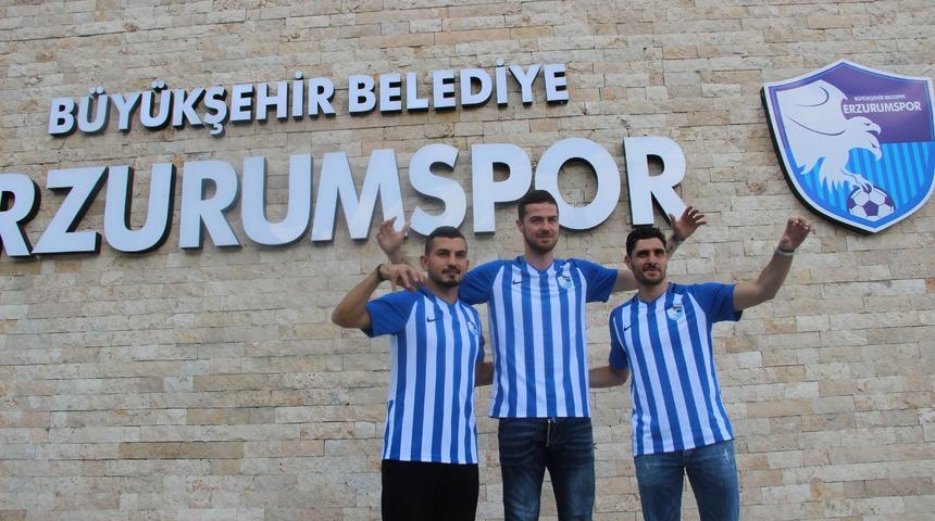 Büyükşehir Belediye Erzurumspor Emrah Başsan, Özer Hurmacı, İbrahim Sehiç ve Gilles Christ ile sözleşme imzaladı!