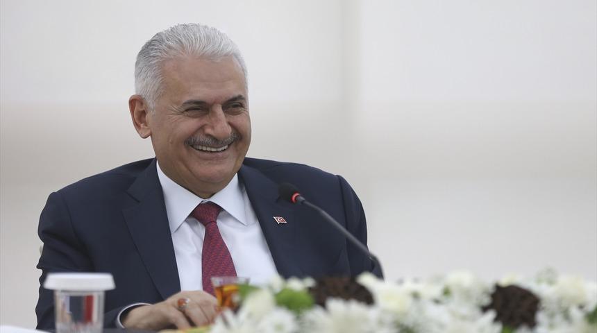 Başbakan Binali Yıldırım'dan HaberTürk için dikkat çeken sözler: Birini kapattık, biri kaldı