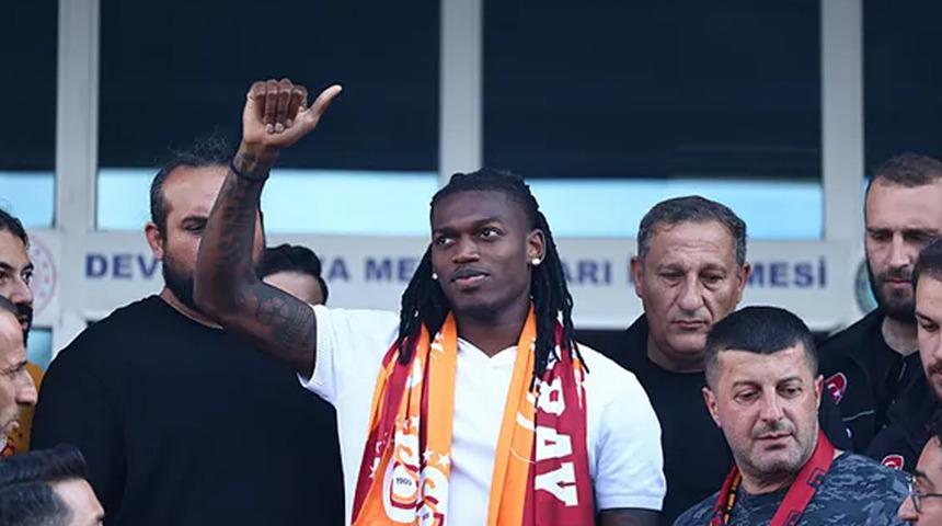Galatasaray a&ccedil;ıkladı! Rafael Leao'nun bonservis &uuml;creti ve maaşı belli oldu