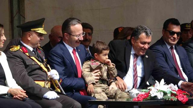 Ardahan’da 30 Ağustos Zafer Bayramı törenle kutlandı 1