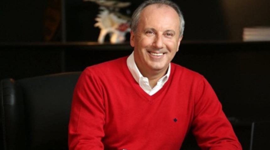Muharrem İnce, ODTÜ mezuniyet töreninde açılan pankratlara hayran kaldı