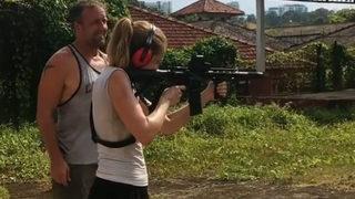  Yasemin Kay Allen yeni dizisi silah eğitimi alıyor 