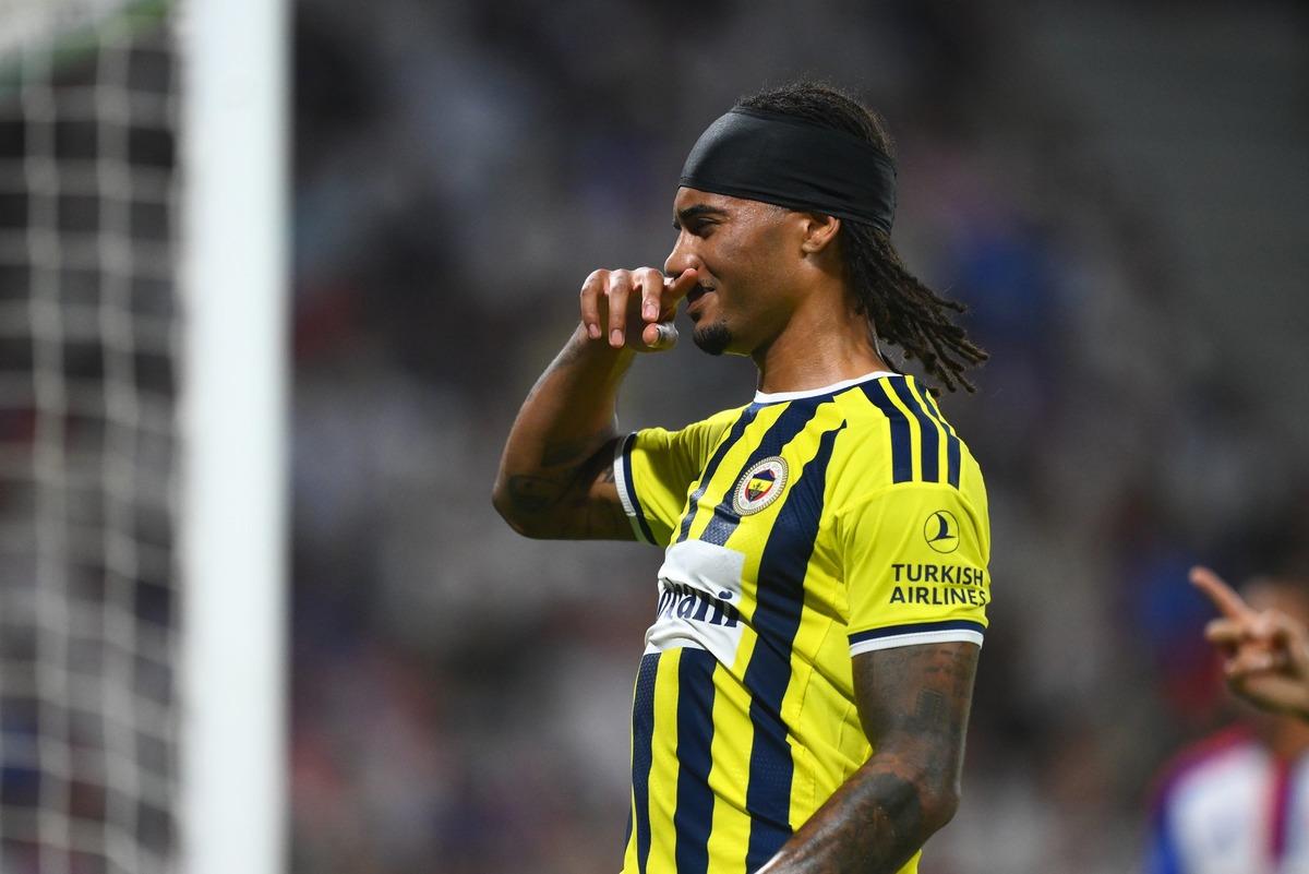 Archie Brown dan Beşiktaş derbisi öncesi olay mesaj! 2