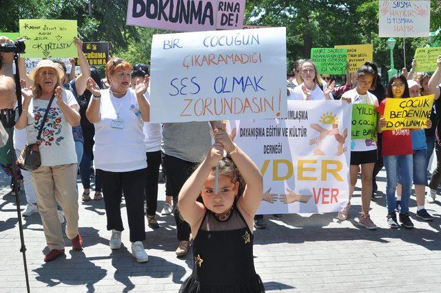 Eskişehir'de çocuk istismarına tepki yürüyüşü