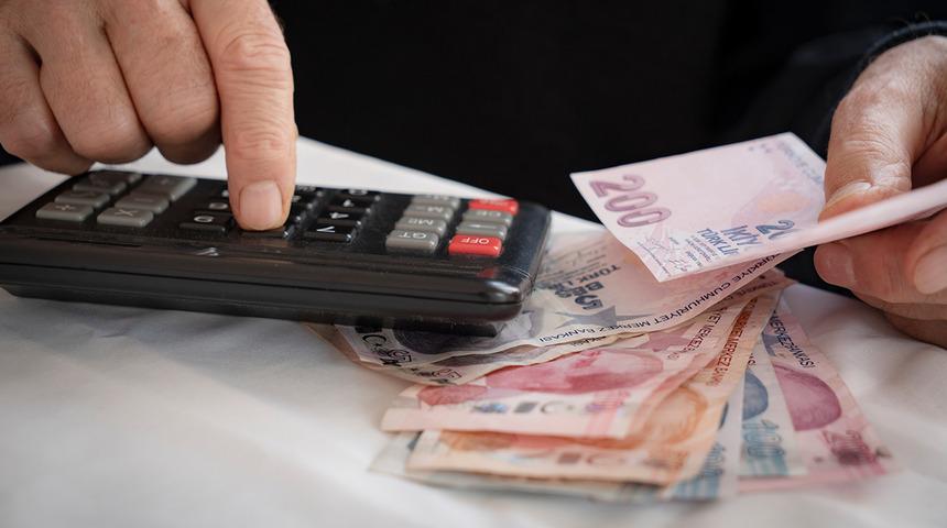 Bankalar promosyon yarışında: Maaş taşıyacak emekliye &ouml;nemli uyarı