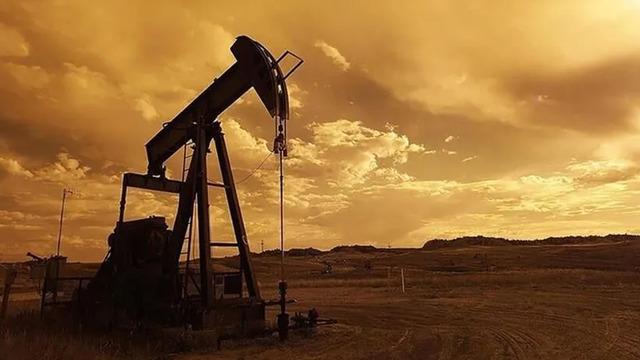 H&uuml;rm&uuml;z'de tansiyon zirvede! Brent petrol 90 doları ge&ccedil;ti