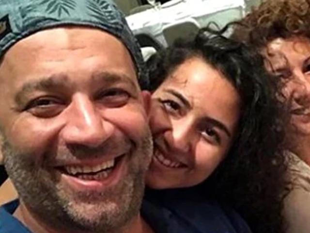 Şevket &Ccedil;oruh ile G&uuml;nay Karacaoğlu&rsquo;nun kızları nişanlandı! Ozan G&uuml;ven dans&ouml;zle g&ouml;bek attı