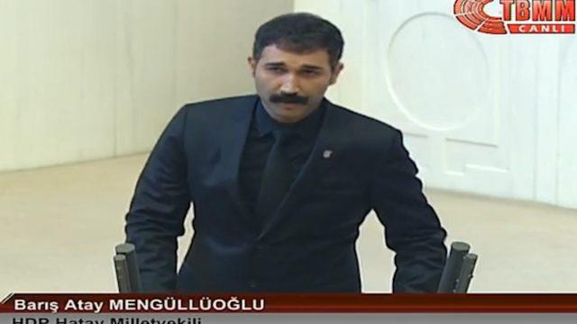 HDP milletvekili Barış Atay yemin ederken TBMM karıştı