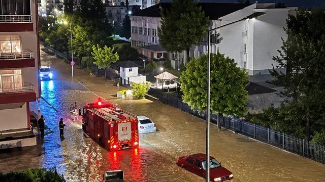 Ordu ve Giresun'da sağanak etkili oldu
