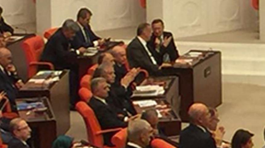 TBMM'de ilginç görüntüler! Cumhurbaşkanı Erdoğan gelince ayağa kalkmayan Bahçeli, Kılıçdaroğlu'nu alkışladı