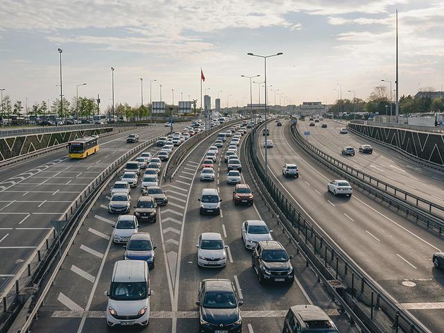 Trafikte yeni d&ouml;nem yarın başlıyor: Alo 193 t&uuml;m ara&ccedil; sahiplerini ilgilendiriyor
