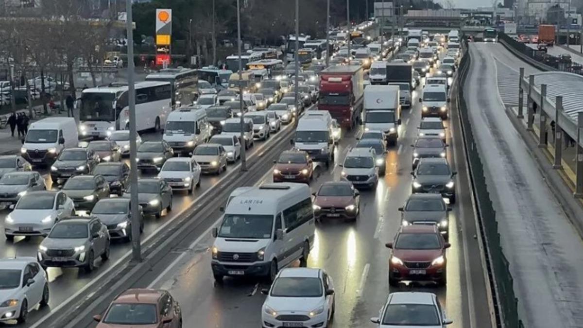 Trafikte yeni dönem yarın başlıyor: Alo 193 tüm araç sahiplerini ilgilendiriyor 3