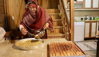 Asırlık y&ouml;resel lezzet mısır unlu baklava: 40 katmandan oluşuyor
