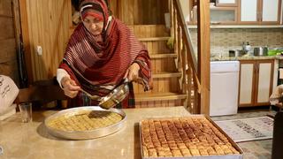 Asırlık yöresel lezzet mısır unlu baklava: 40 katmandan oluşuyor