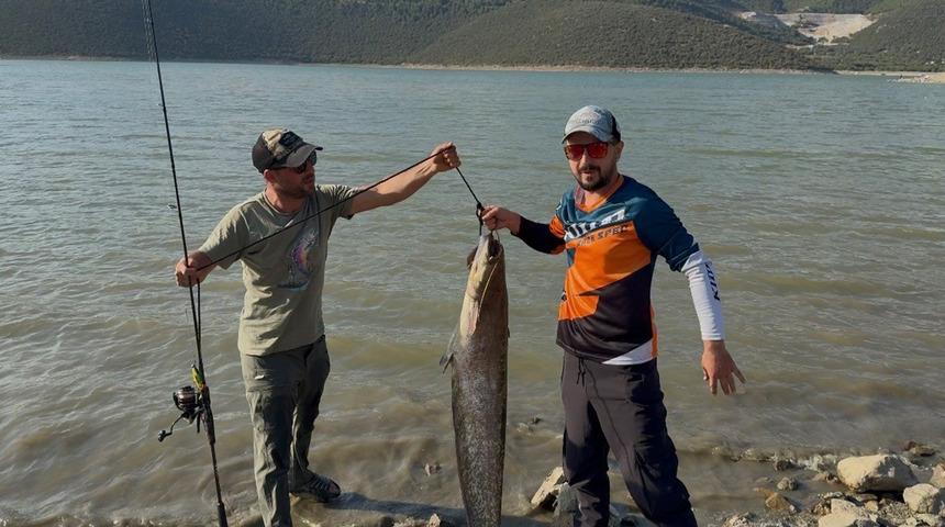 127 santim, 13 kilogram: Oltaya takılınca şaşırdılar