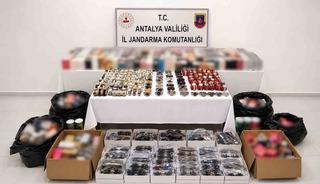 Manavgat&rsquo;ta 4 milyon 350 bin liralık g&uuml;mr&uuml;k ka&ccedil;ağı &uuml;r&uuml;n ele ge&ccedil;irildi