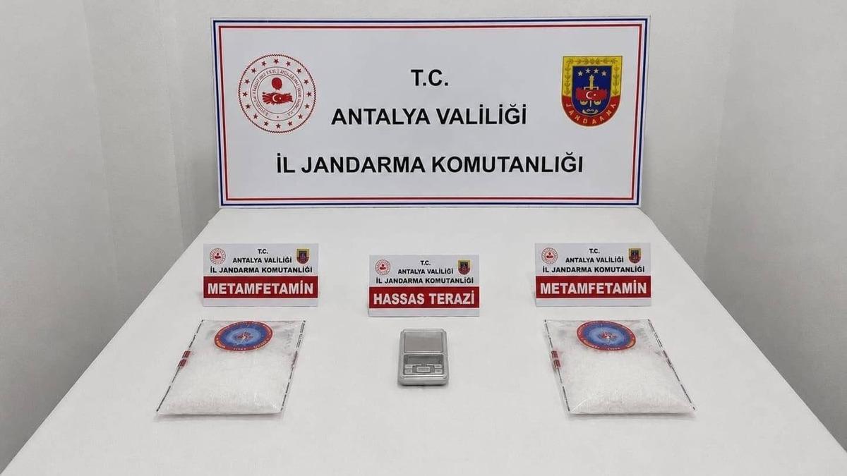 Antalya’da otel odasında uyuşturucuya 2 tutuklama - Güncel Haberler