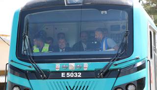 Eskişehir Valisi Yılmaz, yerli ve milli elektrikli ana hat lokomotifi E5000'i kullandı