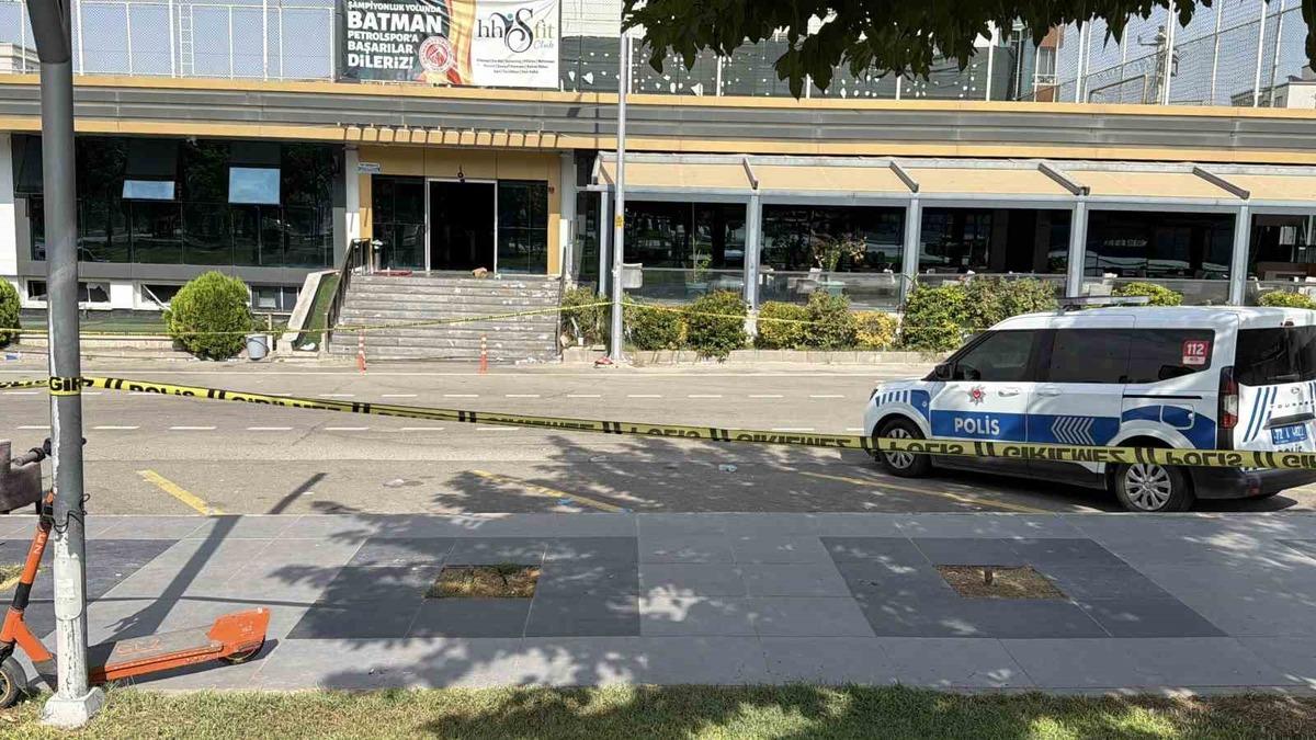 Batman’daki spor salonu yangınına ilişkin 4 gözaltı - Güncel Haberler