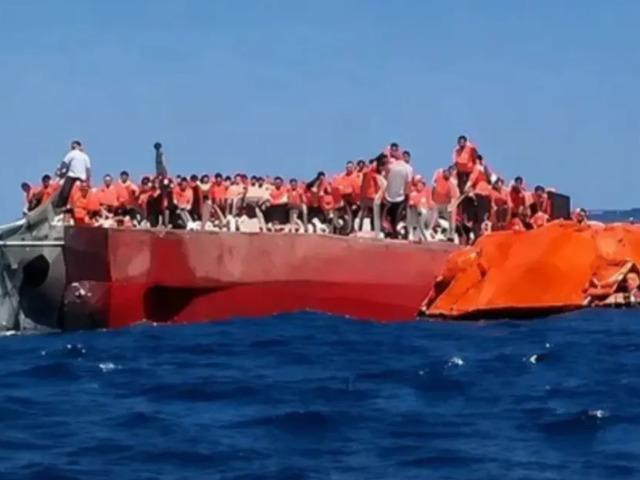 Filo Jet faciasında 'a&ccedil;ık kapı' detayı