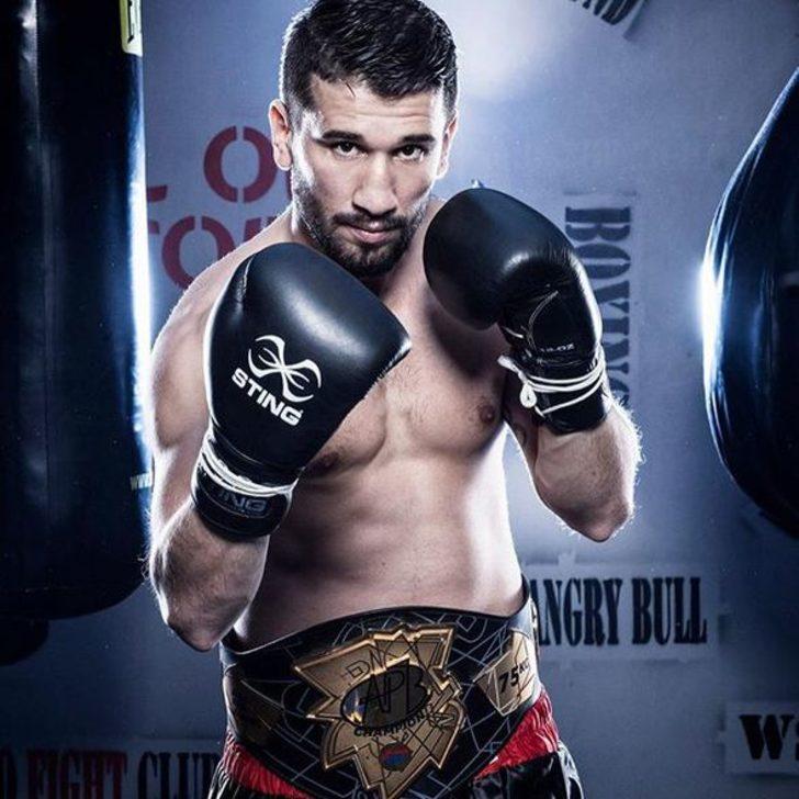 Kız arkadaşınızla ilişkiniz devam ediyor mu?