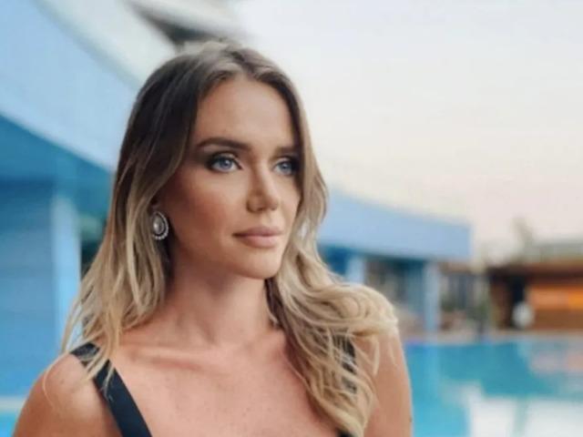 Pis Yedili'nin yıldızından bikinili pozlar