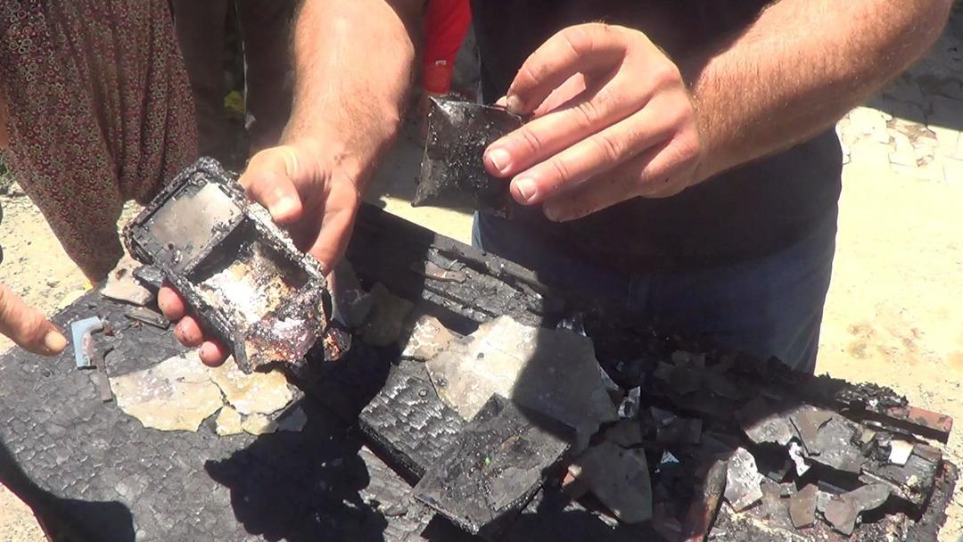 Şarjdaki cep telefonu bomba gibi patladı 
