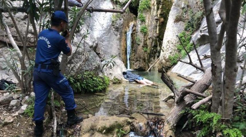 Fethiye'de kayalıklardan düşen Azeri turist hayatını kaybetti