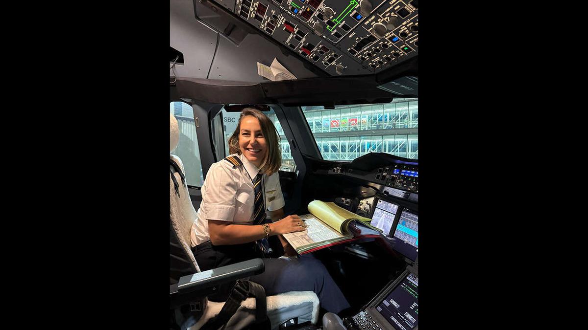 Dünyanın en büyük yolcu uçağını Yozgatlı kadın pilot uçuruyor! Türkiye nin gururu oldu 2