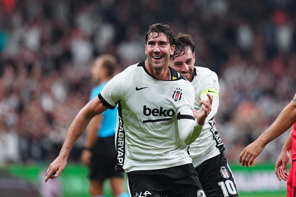 VLAHOVIC GELDİ, BEŞİKTAŞ NEFES ALDI! 1