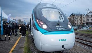 Milli elektrikli hızlı tren saatte 250 kilometre hıza ulaştı