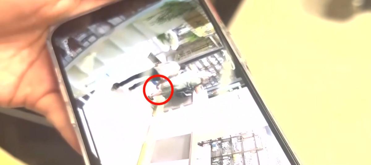 Eczanede  etek altı fotoğraf  skandalı: M&uuml;şterisine yakalanınca &ldquo;Mesleğim biter&rdquo; diye yalvardı 3