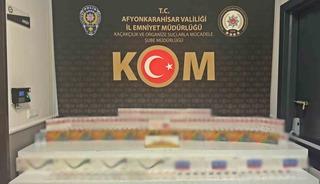 Polis 700 paket g&uuml;mr&uuml;k ka&ccedil;ağı sigara ele ge&ccedil;irdi